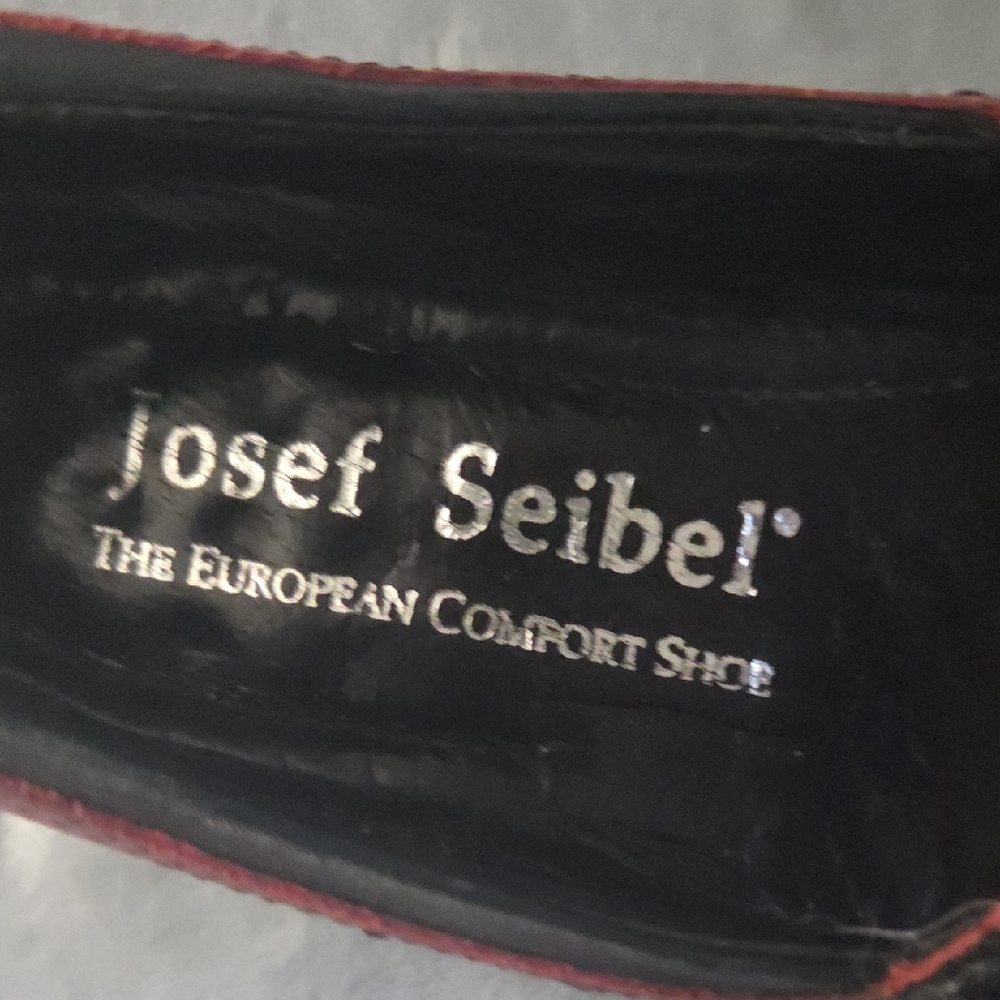 Josef Seibel Women's Burgundy Mary Jane Flats - Picture 3 of 4